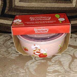 STRAWBERRY SHORTCAKE  BENTO BOX BUNDLE FORK SPOON AND STICKER NEW